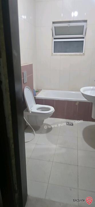 شقة مساحة 210م طابق أول للبيع في عمان - الرابية