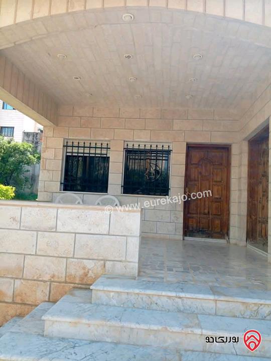 منزل مستقل مساحة 230م على أرض 889م للبيع في عمان - ضاحية الياسمين - في منطقة اسكان التلفزيون 