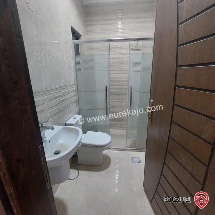 شقة طابق ثاني مساحة 150م للبيع أقساط في الزرقاء الجديدة 