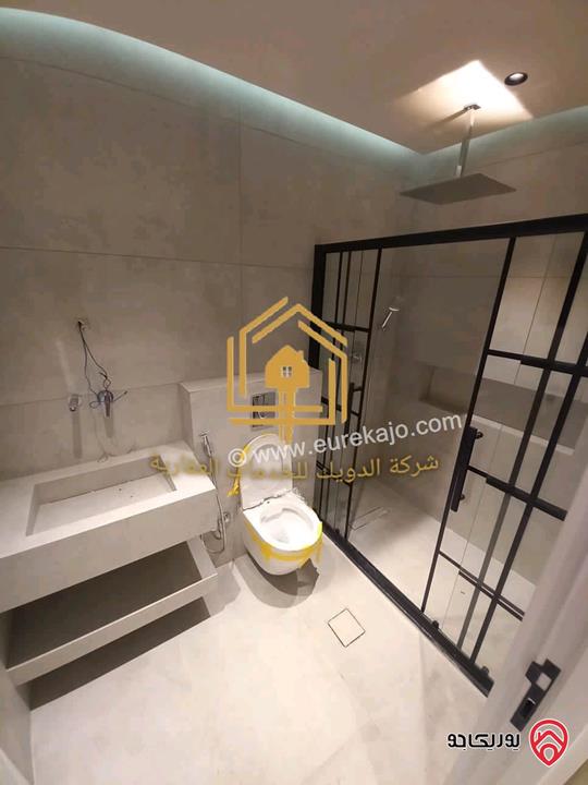 شقة جديدة لم تسكن مساحة 130م داخلي و 40م خارجي للايجار في عمان - الجبيهة 