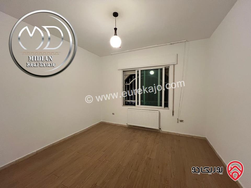 شقة للبيع في عمان - ام اذينة مساحة 135م طابق ثالث سوبر ديلوكس تصلح للاستثمار بسعر مميز