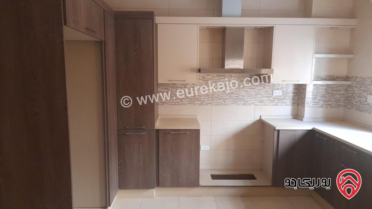 شقة طابقية فاخرة سوبر ديلوكس مساحة 170م داخلي + 60م ترس للبيع في عمان - حجار النوابلسة امتداد دير غبار 