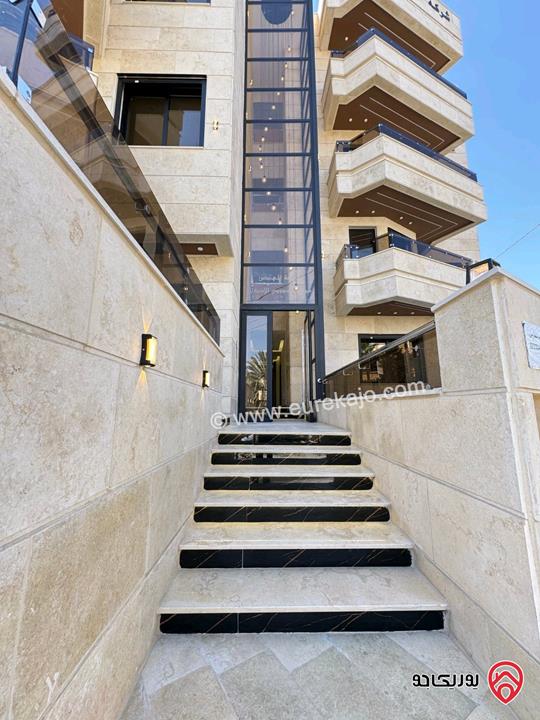 شقة سوبر ديلوكس اخير مع روف مساحة 190م للبيع في عمان - البنيات طريق المطار