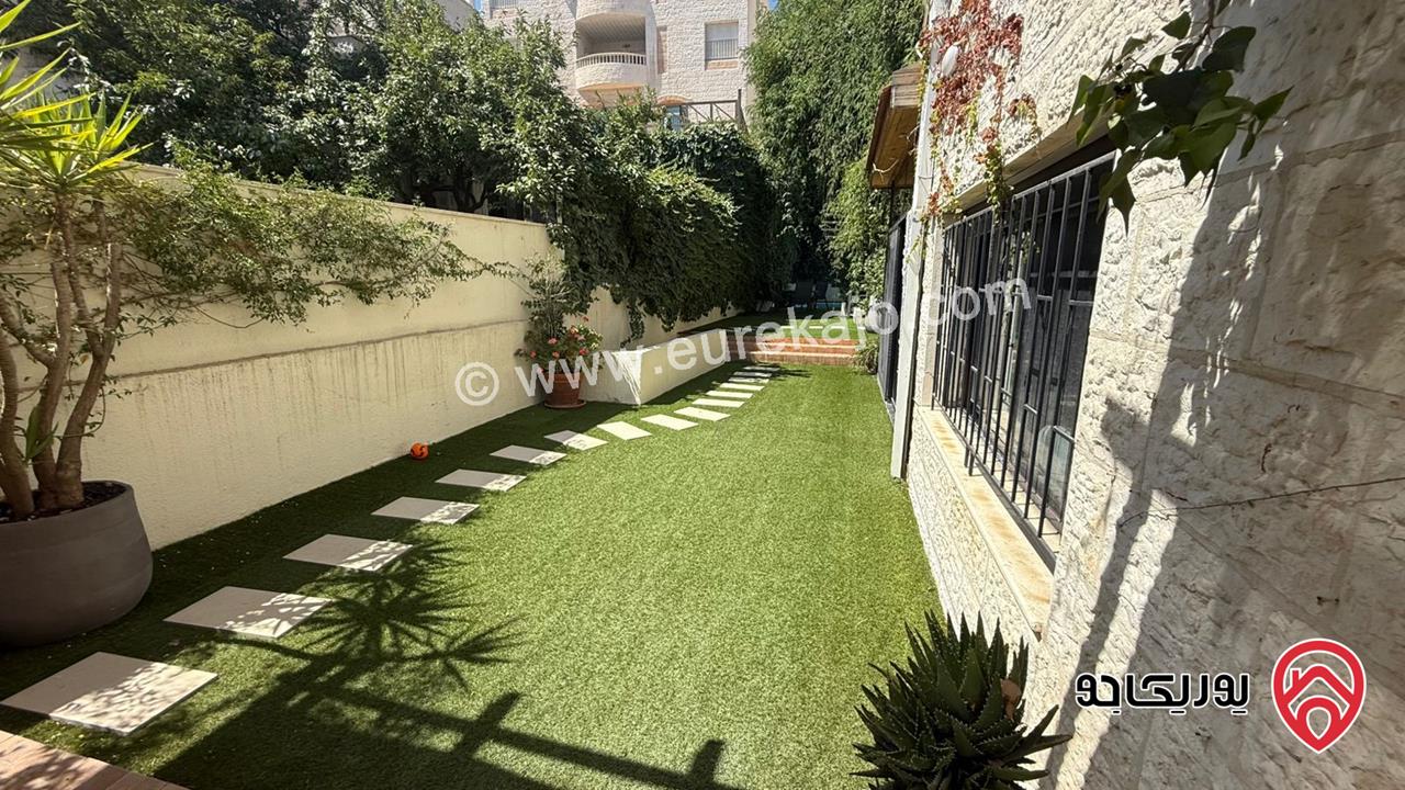 فيلا متلاصقة مساحة 560م على أرض 388م للبيع في عمان - عبدون 