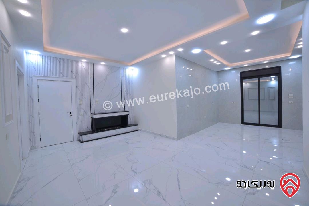 شقة طابق أرضي مساحة 173م داخلي و 160م خارجي للبيع في اربد - ايدون