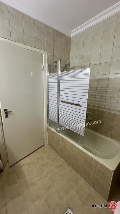 شقة مساحة 130م طابق أول للبيع في عمان - إسكان أبو نصير حارة 8