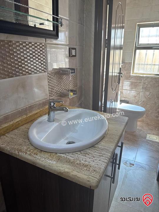 فيلا مستقلة و مميزة مساحة 275م على أرض 724م للبيع في السلط