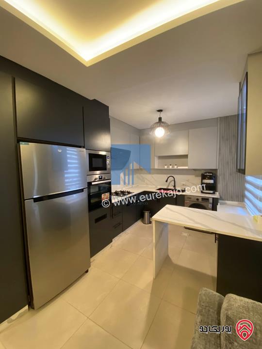 شقة مفروشة فاخرة طابق ثالث 95م للبيع في عمان - خلدا خلف بردايس وقرب المستقلة تشطيب سوبر ديلوكس