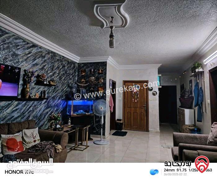 شقة طابق رابع مساحة 90م للبيع في الزرقاء - جبل طارق شارع الشلال 