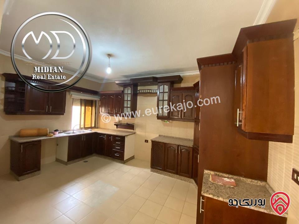 شقة فارغة للايجار في عمان - ام السماق مساحة 170م طابق اول تشطيبات سوبر ديلوكس بسعر مميز جداً