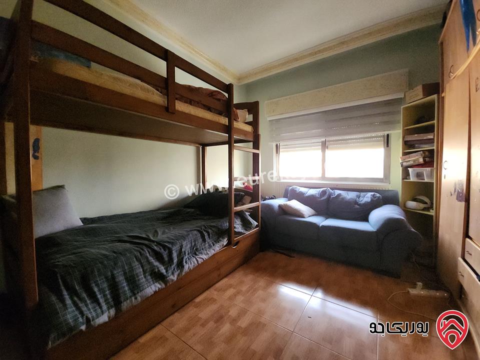 شقة طابق ثالث دوبلكس مساحة 300م للبيع في عمان - الجبيهة من المالك