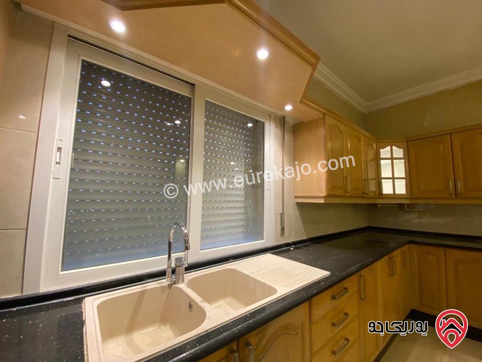 شقة طابق ثالث مساحة 200 م للبيع او للإيجار في عمان - تلاع العلي 