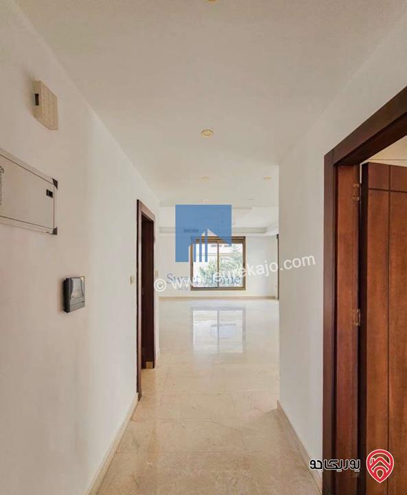 شقة طابقية طابق اول 223م تشطيب سوبر ديلوكس للبيع في عمان - دير غبار