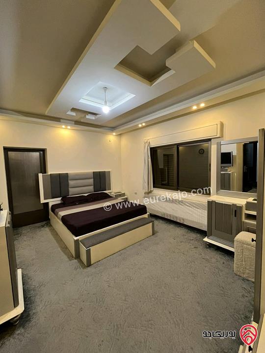 شقة شبه ارضية جديدة مساحة 180م داخلي و 200م خارجي للبيع في عمان - صويلح