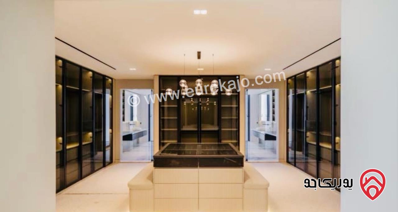 قصر فخم مساحة 1500م على أرض 1850م للبيع في عمان - دابوق 