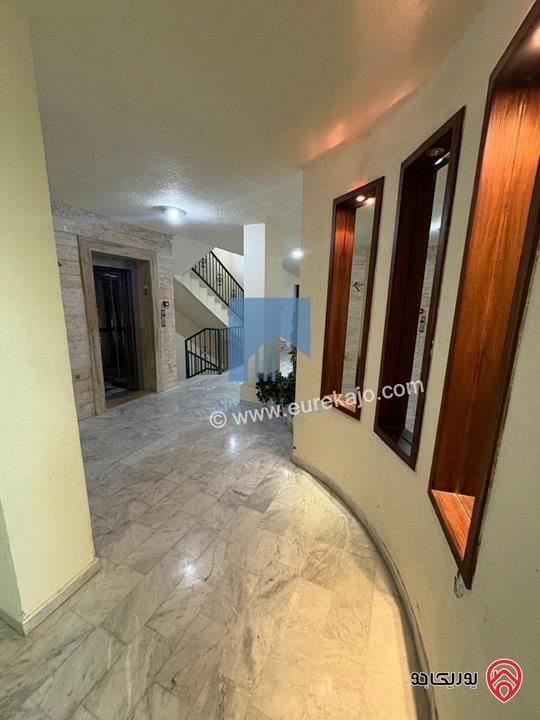 شقة مميزة طابق ثالث 162م تشطيب سوبر ديلوكس للبيع في عمان - أم السماق