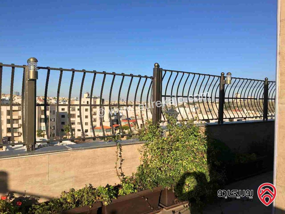 شقة فاخرة طابق ثالث مع روف مساحة 224م للبيع في عمان - ش المطار في مرج الحمام حي الظهير خلف مدارس الرهبات 