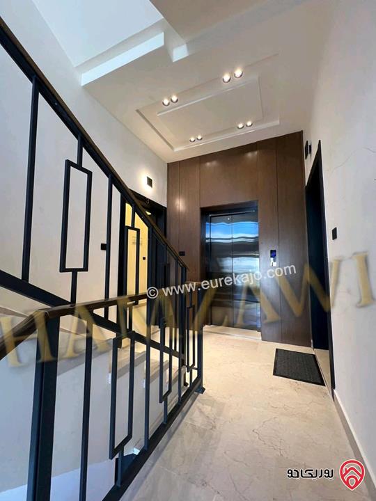 شقة أرضية مساحة 170م داخلي و 160م خارجي للايجار في عمان - حي الصحابة طريق المطار 