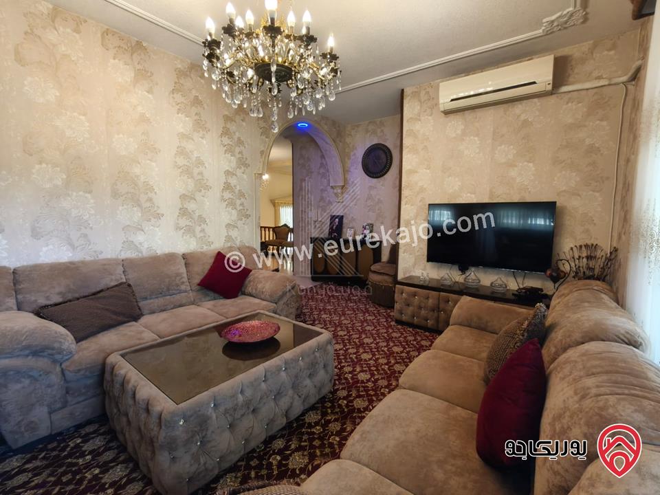 فيلا متلاصقة مميزة مساحة 350م على أرض 520م للبيع في عمان - تلاع العلي