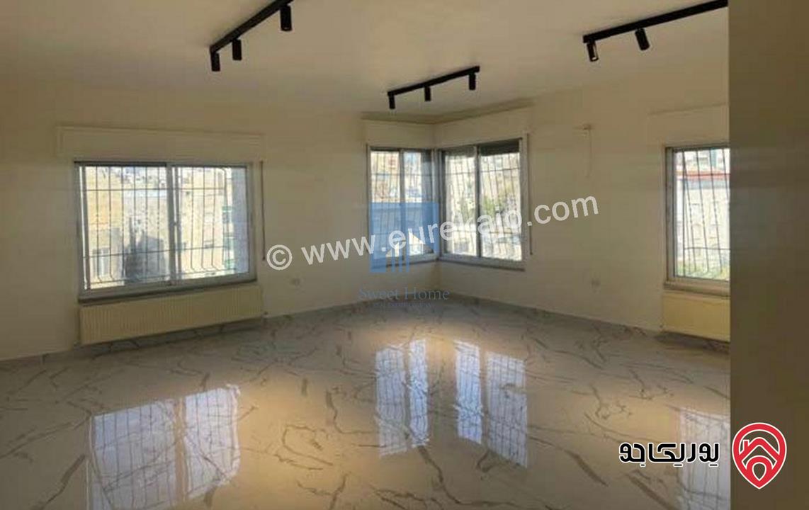 شقة فاخرة للبيع في عمان - الرابية طابق ثالث 205م تشطيب سوبر ديلوكس 