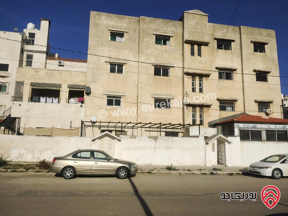 عمارة مكونة من 8 شقق مساحة الأرض 662 متر - عمر البناء 30 عام للبيع في عمان - حي الصحابة - دخلة عميش