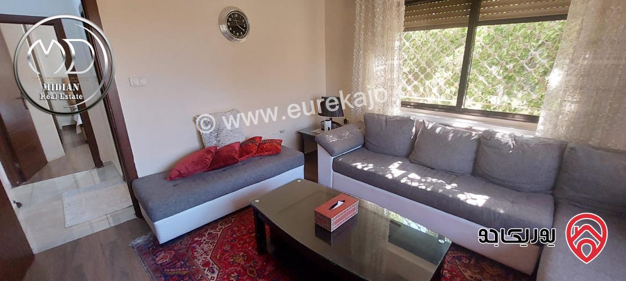 شقة ارضية مفروشة للايجار في عمان - الجاردنز مساحة 180م مع ترس و حديقة 200م تشطيبات و فرش سوبر ديلوكس