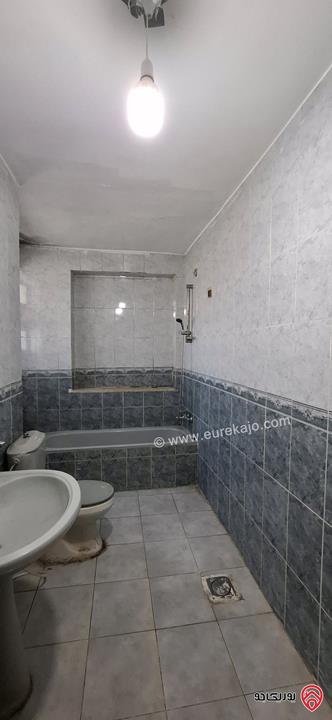 شقة طابق أرضي مساحة 100م داخلي و 80م خارجي للبيع في عمان - طبربور