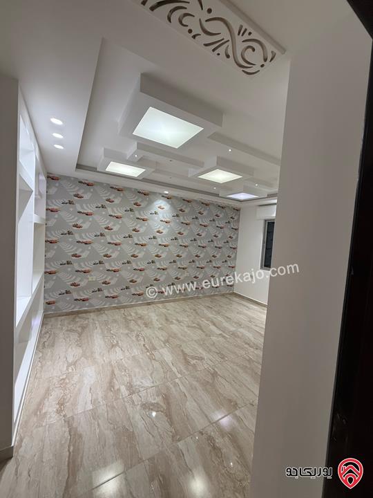 شقة طابق ثالث مساحة 200م للبيع في عمان - ربوة عبدون