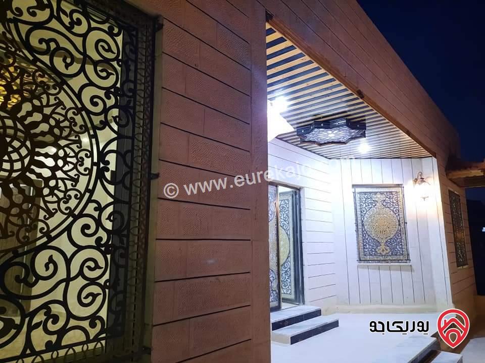 منزل مستقل مساحة الأرض 365م ومساحة البناء 210م للبيع في الزرقاء - شومر 