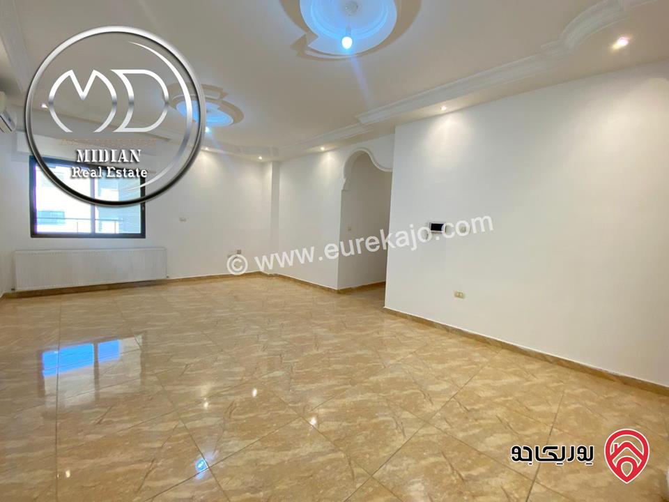 شقة فارغة للايجار في عمان - خلدا مساحة 230م طابق ثالث تشطيبات سوبر ديلوكس اطلالة جميلة بسعر مميز جداً