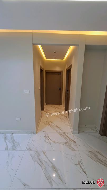 شقة طابق ثالث مساحة 150م للبيع في عمان - مرج الحمام 