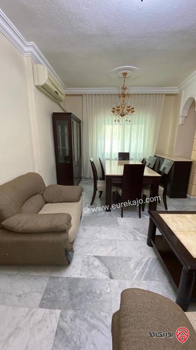 شقة أرضية مساحة 200م داخلي و 100م خارجي للايجار في عمان - ام السماق 