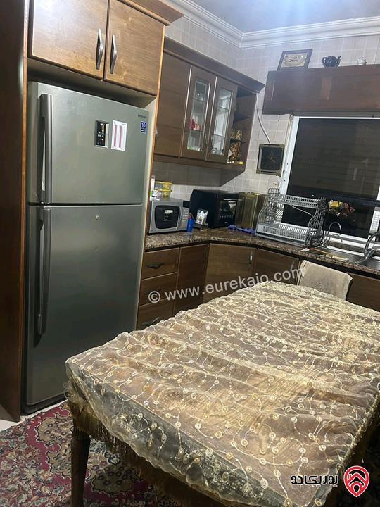 شقة أرضية مساحة 152م داخلي و 150م خارجي للبيع في عمان - طبربور 