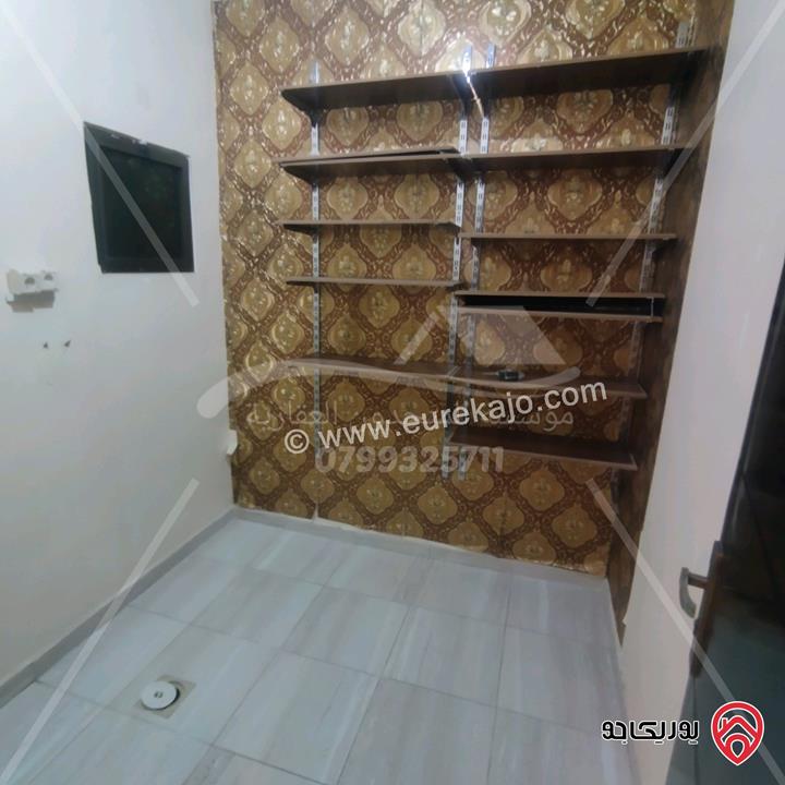 شقة فارغة طابق ثالث مساحة 200م للايجار في عمان - خلدا