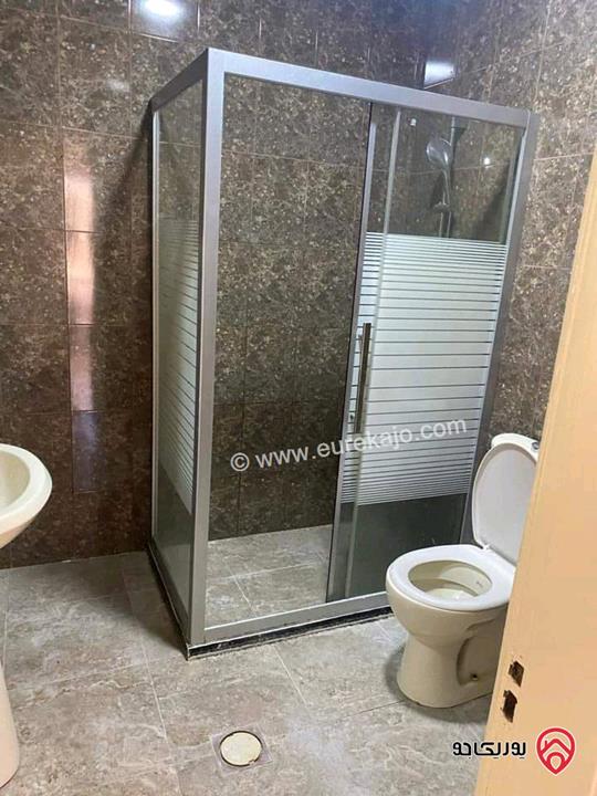 شقة فارغة طابق شبه ارضي مساحة 135م للإيجار في عمان - تلاع العلي 