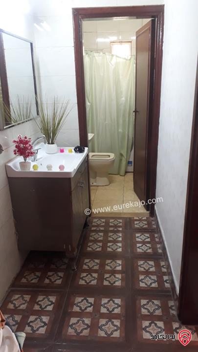 شقة طابقية طابق اخير مساحة 140م للبيع في عمان - جبل الاخضر  