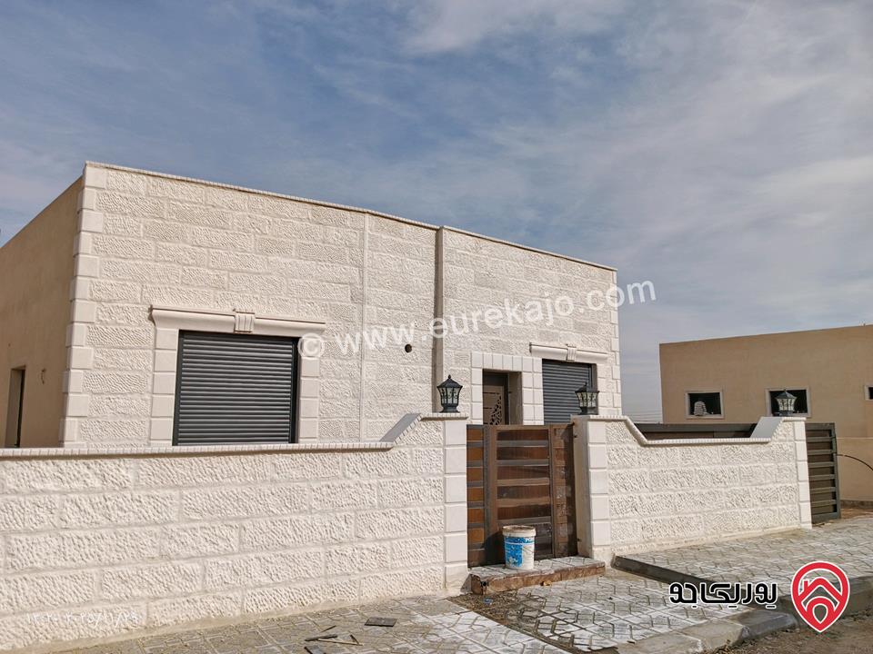 منزل مستقل مساحة 290م على أرض 303م بناء حديث للبيع في عمان - أبو علندا