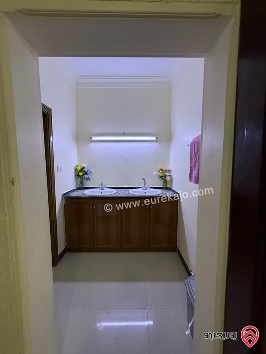 فيلا دوبلكس مساحة 300م على أرض 480م للبيع في مغاريب السلط 