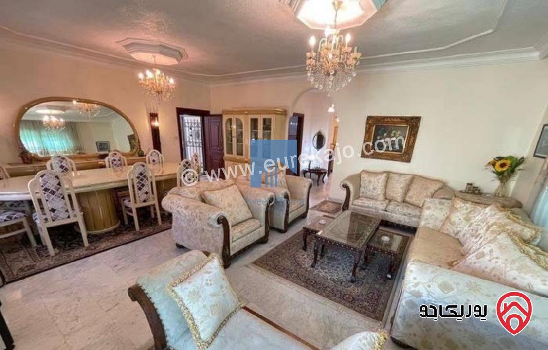 شقة مميزة للبيع في عمان تلاع العلي - خلف السلطان طابق ثالث 260م مع روف 70م بسعر مغري