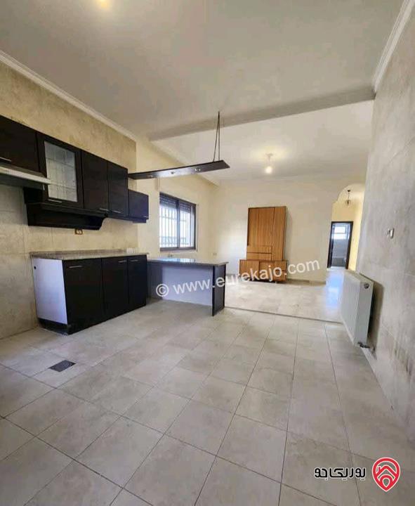 شقة فارغة أرضية مساحة 160م للايجار في عمان - دابوق