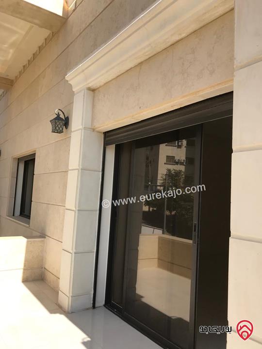 ڤيلا مع بركة سباحة مساحة 1200م على أرض 1030م للبيع في أجمل مناطق عمان - مرج الحمام