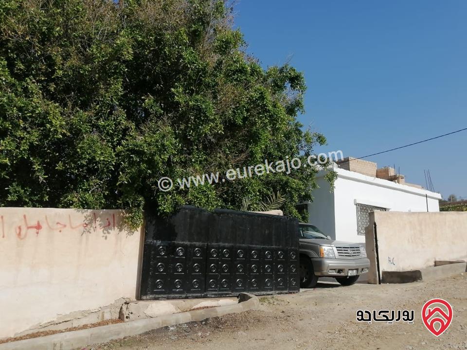 مزرعة (بيت ريفي جميل ) مساحة الأرض 900م والبناء 170م في منطقة الأغوار الوسطى ظهرة الرمل