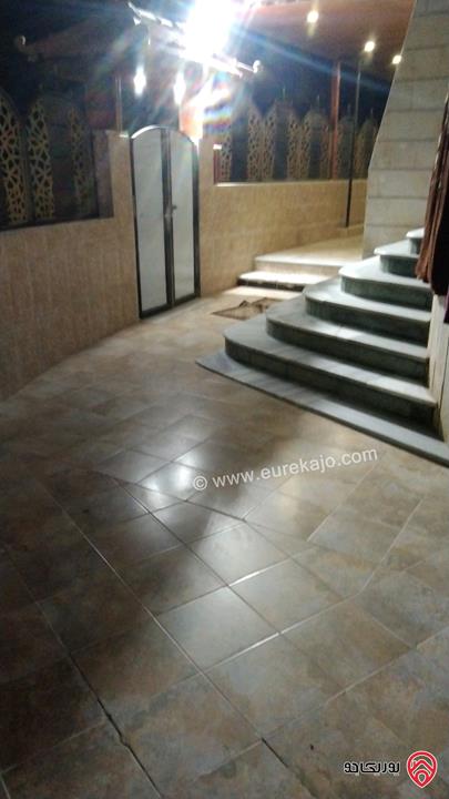 منزل مساحة 226م على أرض 250م للبيع في الزرقاء الجديدة بجانب مسجد سعيد بن جبير 