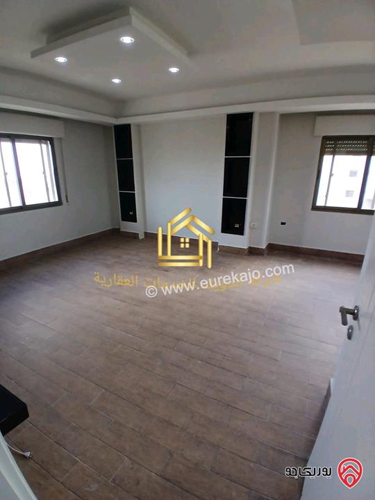 شقة سوبر ديلوكس طابق ثالث 120م للايجار في عمان - تلاع العلي 