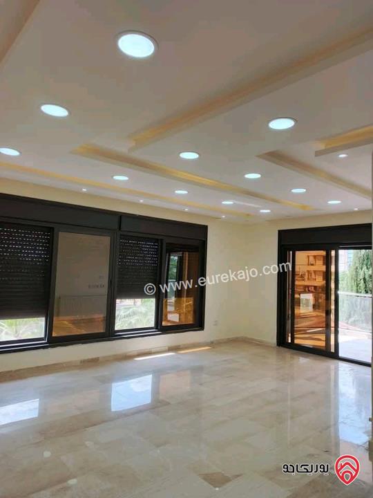 شقة سوبر ديلوكس مساحة 220م طابق أول للايجار في عمان - طريق المطار 