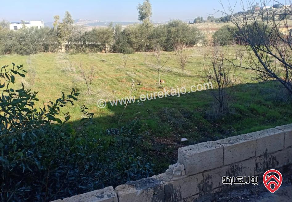 مزرعة مساحة الأرض 3850م والبناء 150م للبيع في عمان - المشقر