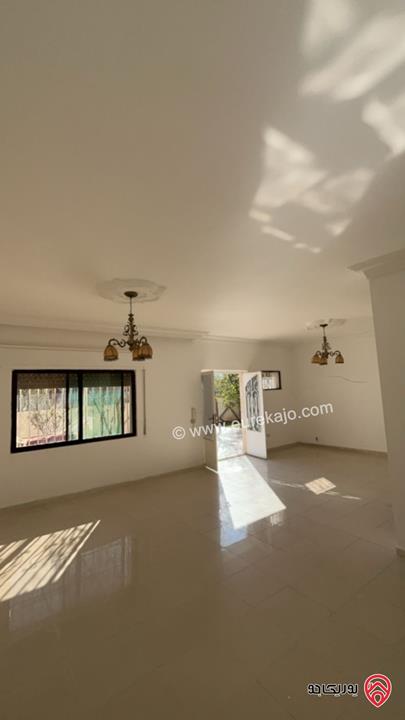 شقة مساحة 275م شبه أرضي للايجار فى عمان - شفابدران لعرسان او عائلة صغيرة 