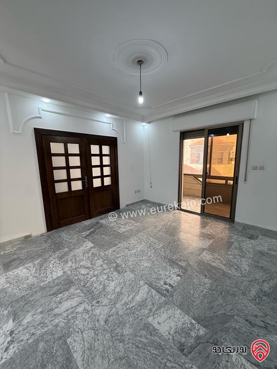 شقة طابق ثاني مساحة 190م للايجار في عمان - دير غبار 