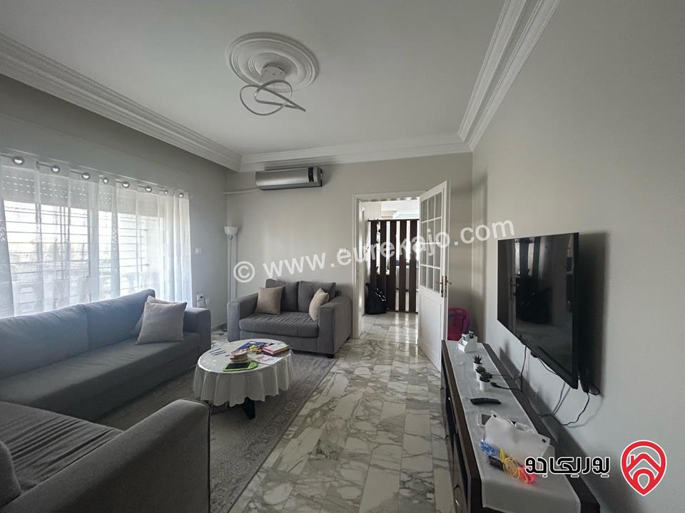 شقة طابق ثالث مساحة 195م للبيع في عمان - الشميساني 