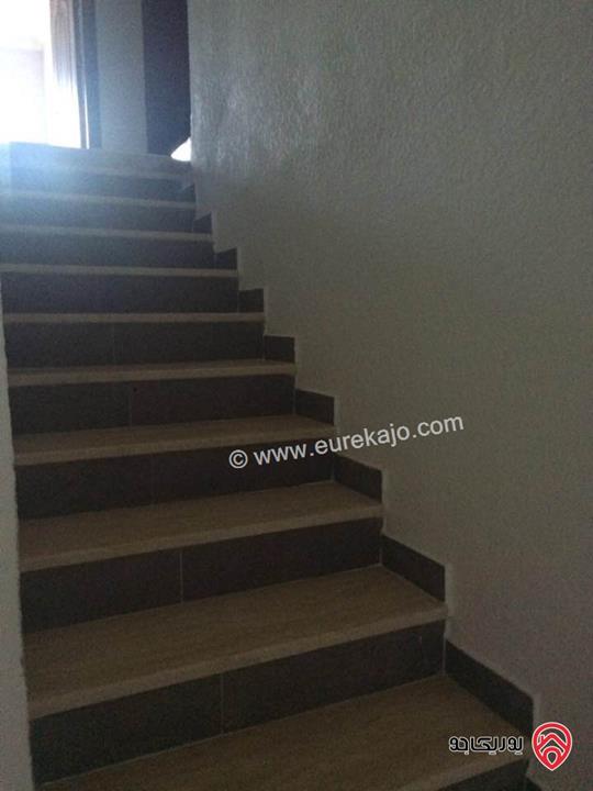 فيلا مجددة مساحة 440م على أرض 980م للبيع في الفحيص – منطقة الرهوة موقع مميز 